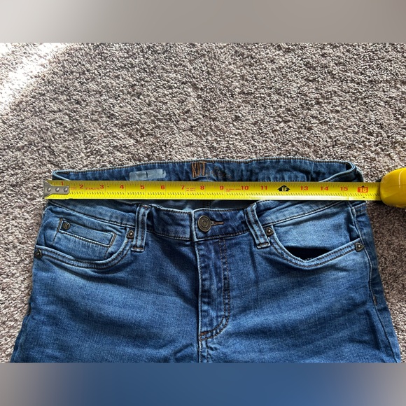 Kut From The Kloth, Carlo, ankle skinny, size 10. - Picture 6 of 8